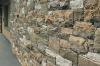 26 - Su campitura beige, abitare rivestimenti, , tenuta, , bergamo, abitare pavimenti, sans souci, granit diorite, habitations, pavage, escaliers, parements en bois massif